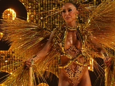 Imagem - Sabrina Sato chega para segundo dia de desfiles na Sapucaí; veja fotos