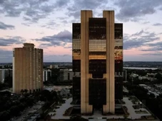 Imagem - Selic pode cair para 12%: veja quanto sua prestação deve diminuir