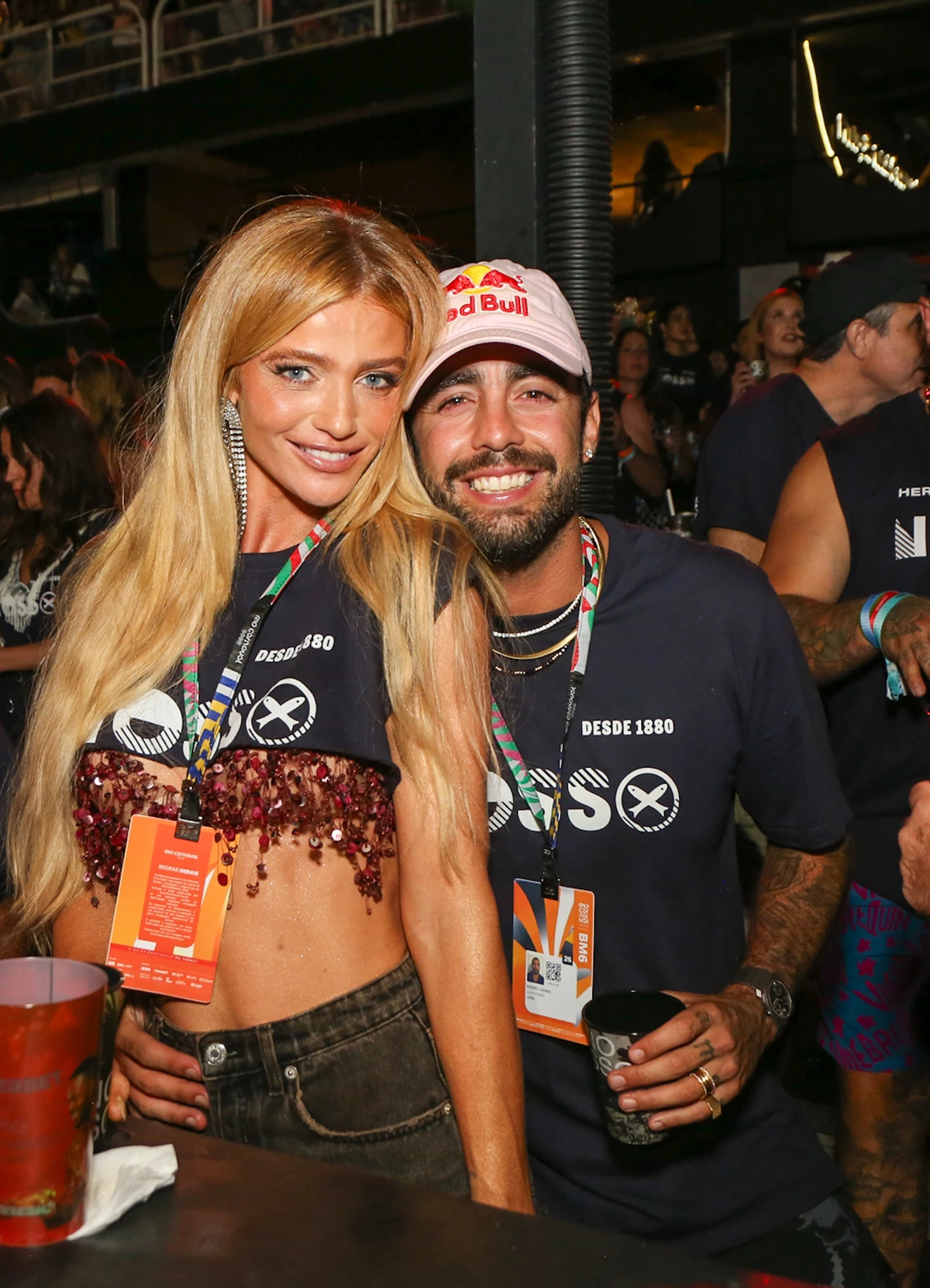 Cintia Dicker e Pedro Scooby na Sapucaí por Dilson Silva/AgNews