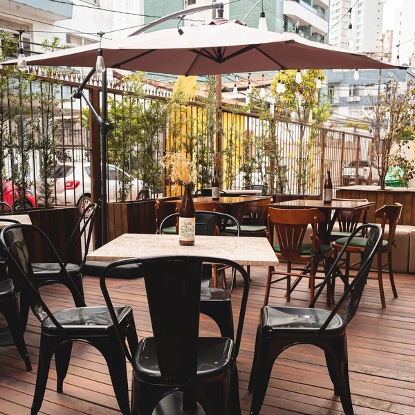 Espaço Latitude 13: fica na R. Dr. João Pondé, 378 por Reprodução