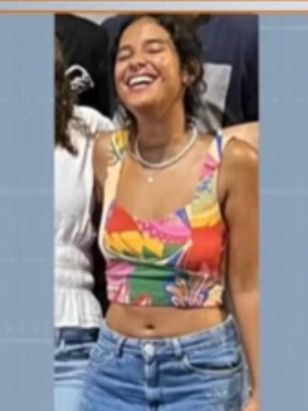 Estudante morre após tentar subir em caminhão de limpeza em circuito no Carnaval de Salvador por Reprodução TV Bahia / Redes sociais 