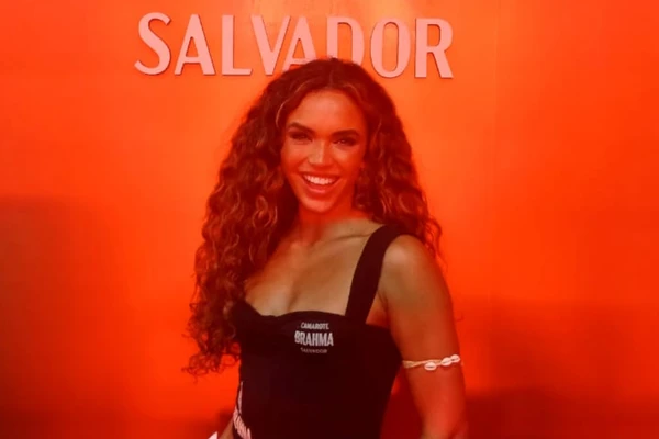 Giovana Cordeiro no Camarote Brahma