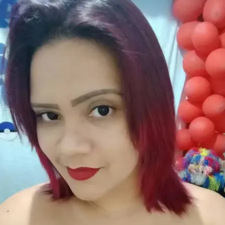 Letícia Dyrajaya da Silva Leão foi morta pelo professor por Reprodução