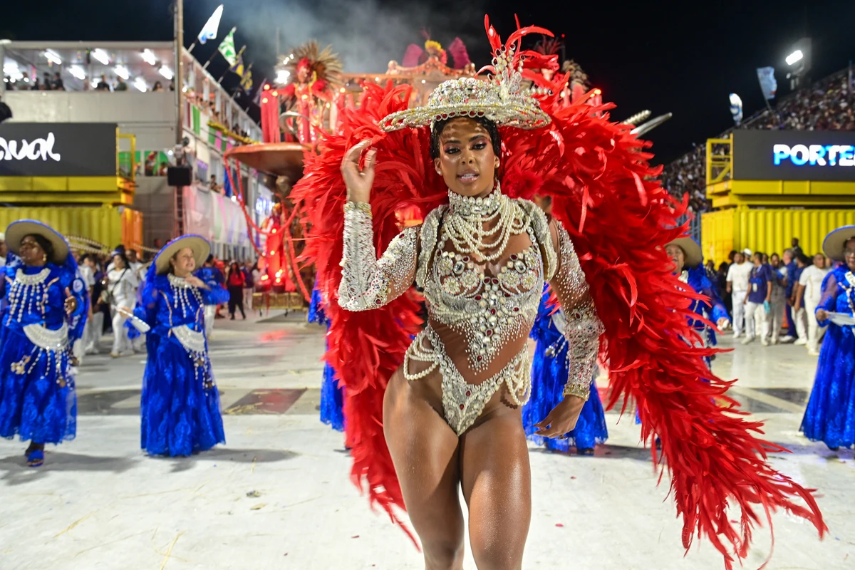 Marvvila desfila pela Portela por Leo Franco / AgNews