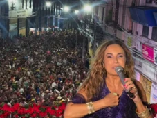 Imagem - VÍDEO: Daniela Mercury repete Ivete Sangalo e estende circuito até a Av. Carlos Gomes