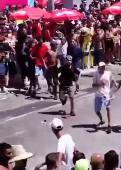 Briga durante a passagem do Olodum no Campo Grande por Reprodução/ Redes sociais