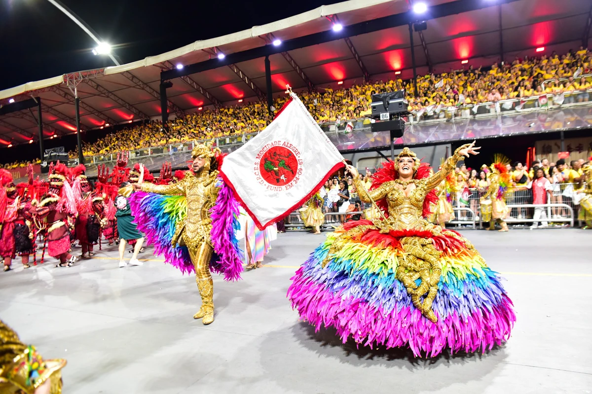 Desfile da Mocidade Alegre por Natália Rampinelli/ AgNews