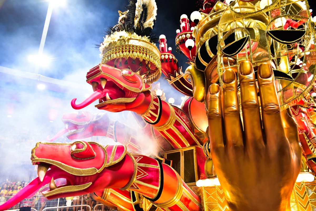 Desfile da Mocidade Alegre por Natália Rampinelli/ AgNews