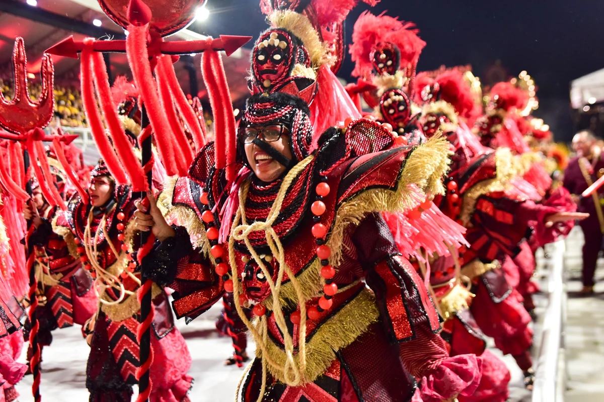 Desfile da Mocidade Alegre por Natália Rampinelli/ AgNews