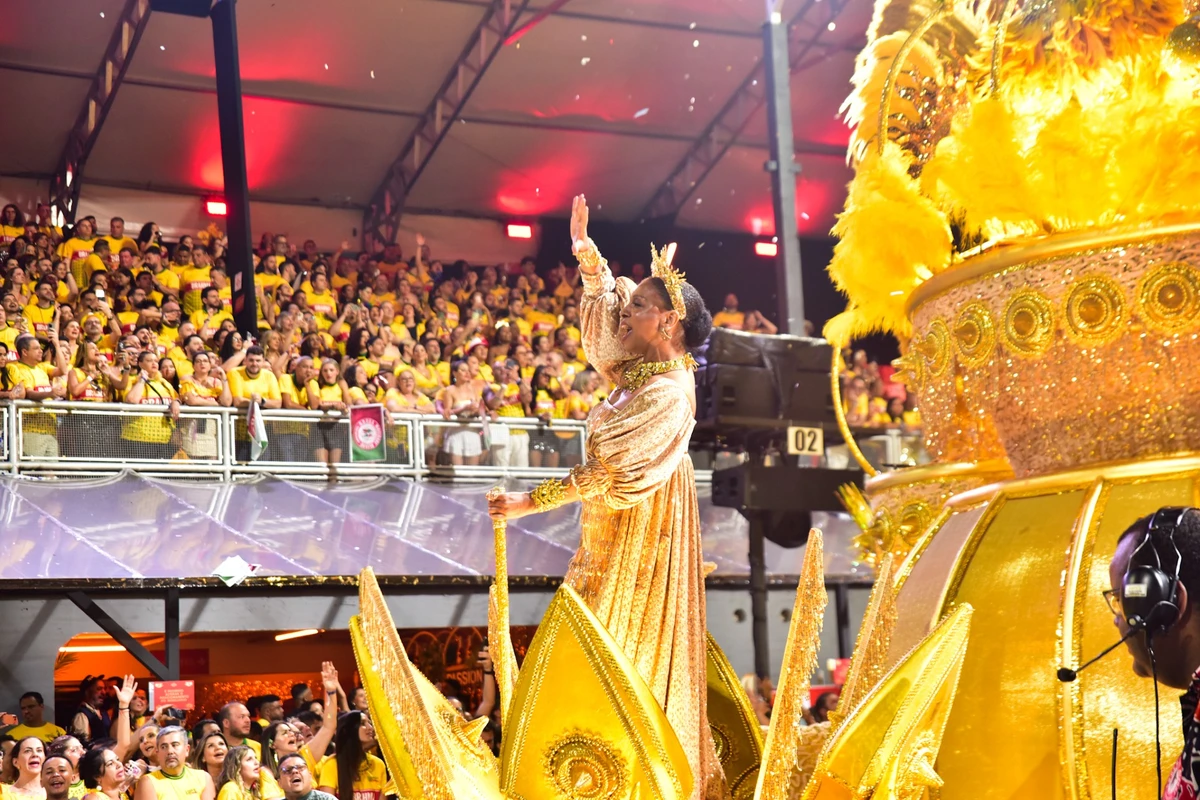 Desfile da Mocidade Alegre por Natália Rampinelli/ AgNews