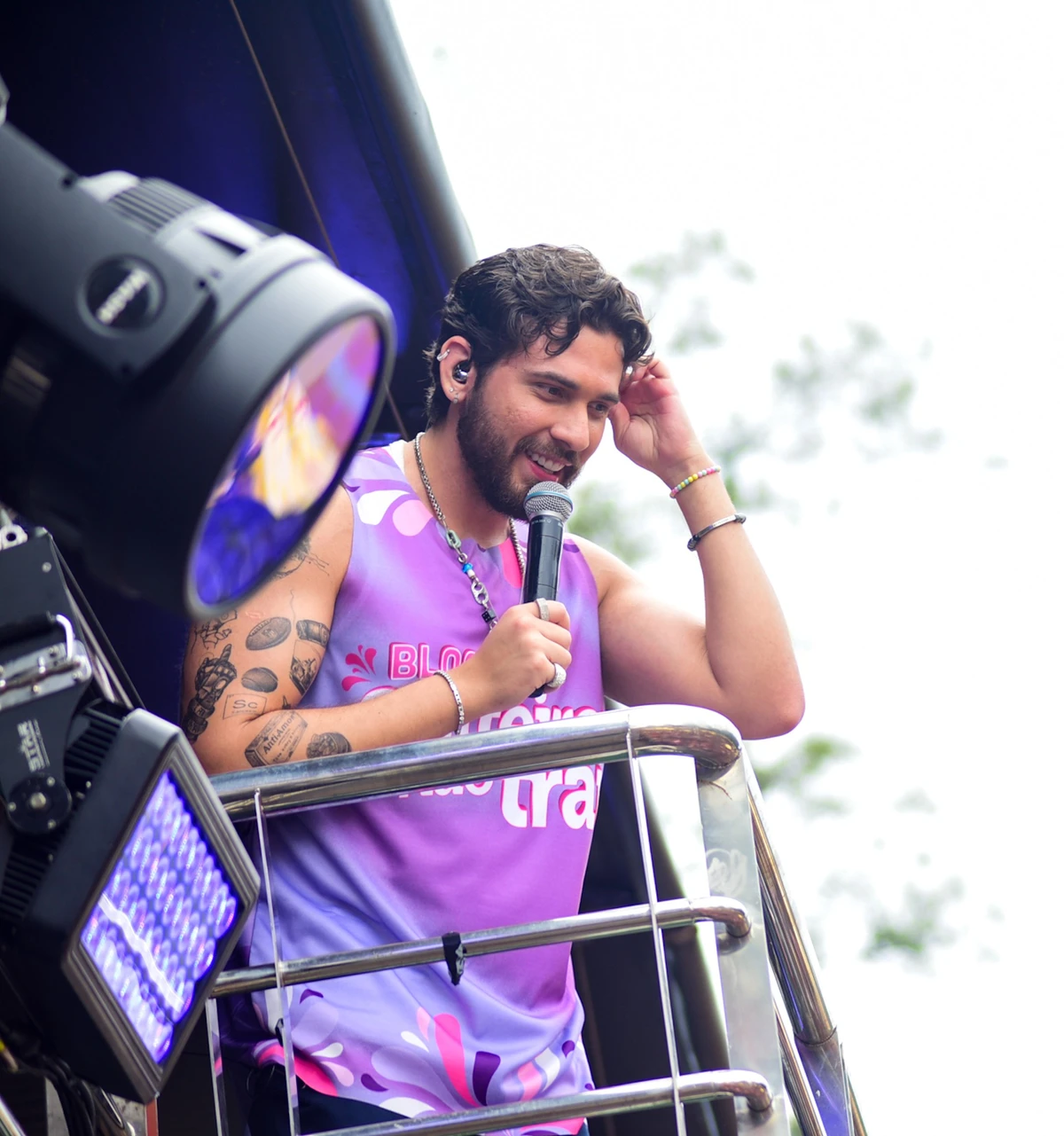 Gustavo Mioto no Parque Ibirapuera, em São Paulo por Edu Araujo/ Agnews