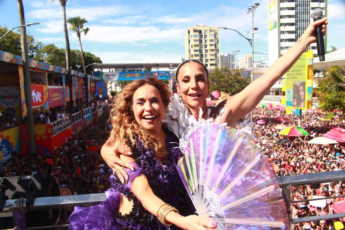 Ivete recebe Daniela Mercury em seu trio em Salvador por Vitor Santos/ AgNews