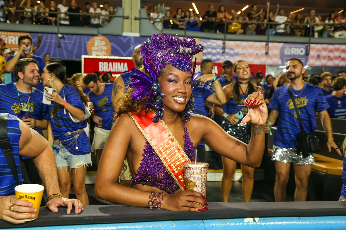 Iza assume namoro com beijão no ator João Vitor Silva, o Pedrinho do Sítio por Dilson Silva/AgNews