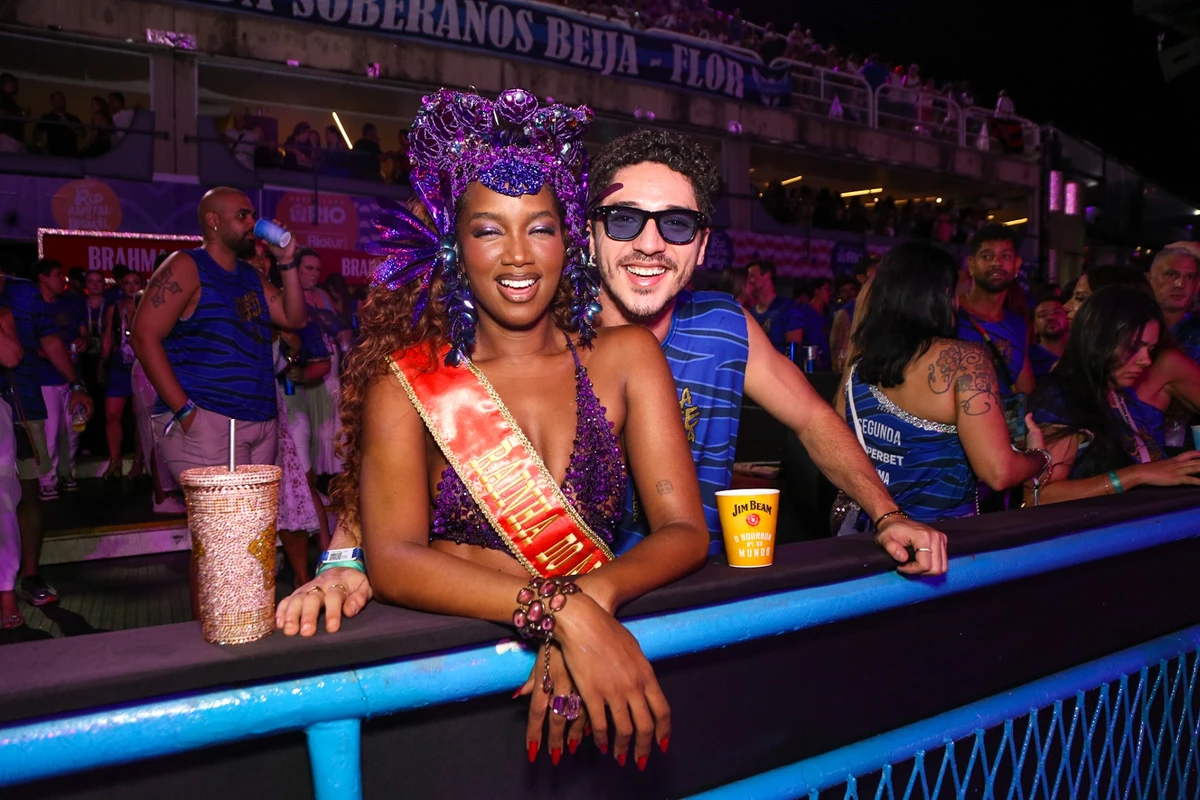 Iza engata novo romance com ator João Vitor Silva por Dilson Silva/Agnews