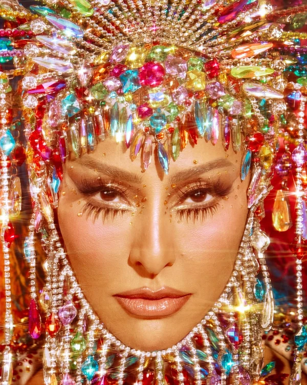 Sabrina Sato desfila pela Vila Isabel, no Rio de Janeiro por Reprodução