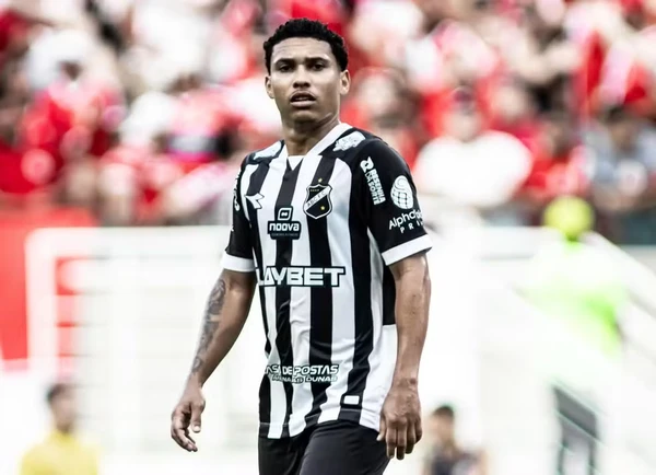 Thiaguinho é natural de Riachão do Jacuípe (BA) e teve passagens pela Jacuipense, pelo Bahia e pelo Vitória por Guilherme Drovas/ABC