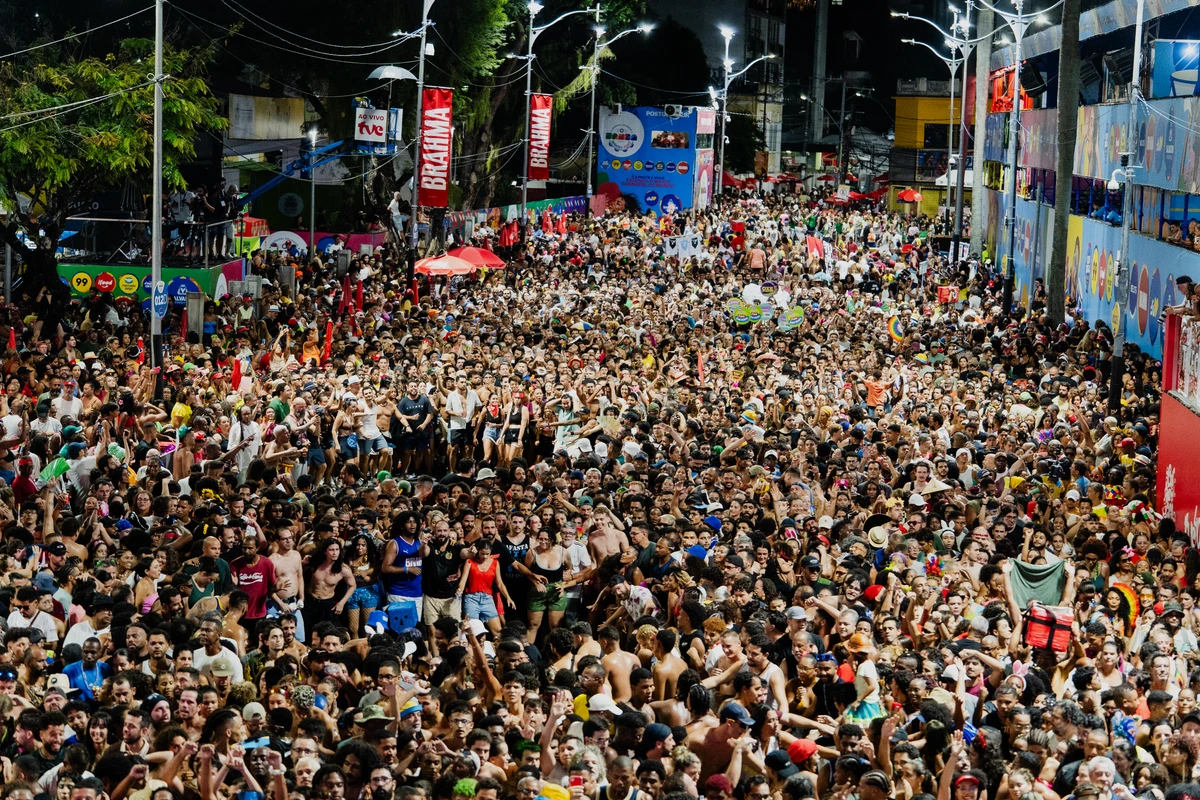 Veja onde BaianaSystem desfila nesta terça-feira (17)