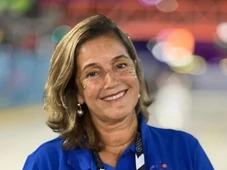 Imagem - Repórter da Globo acerta campeã pela 5ª vez seguida na Sapucaí