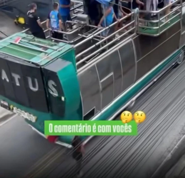 Bloco de Carnaval flopa e vídeo viraliza nas redes sociais por Reprodução