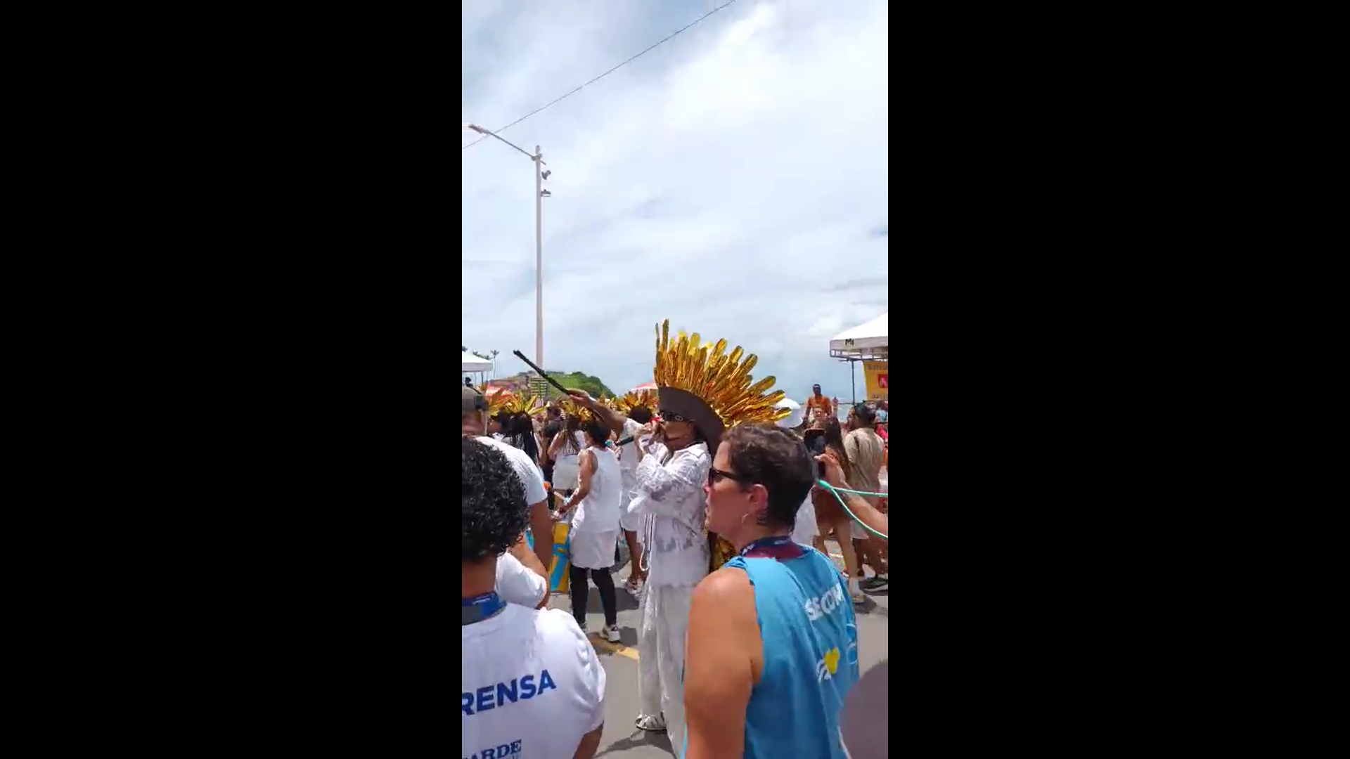 Carlinhos Brown comanda Arrastão por Millena Marques/CORREIO