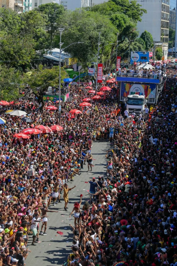 Carnaval no Campo Grande por Arisson Marinho