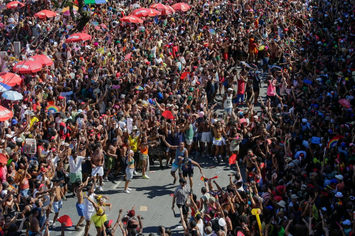 Carnaval no Campo Grande por Arisson Marinho