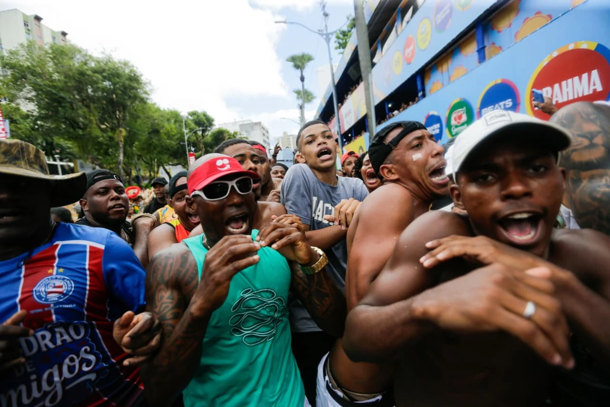 Carnaval no Campo Grande por Arisson Marinho