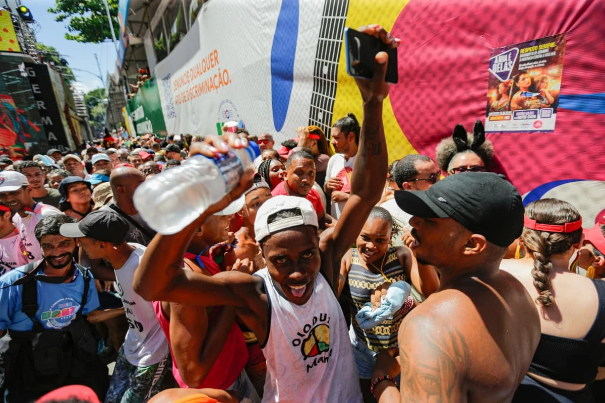 Carnaval no Campo Grande por Arisson Marinho