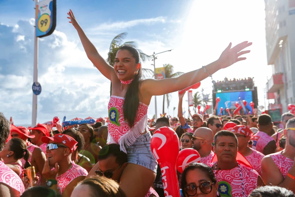 Carnaval no Campo Grande por Arisson Marinho