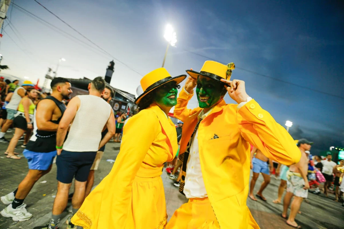 Carnaval no Campo Grande por Arisson Marinho