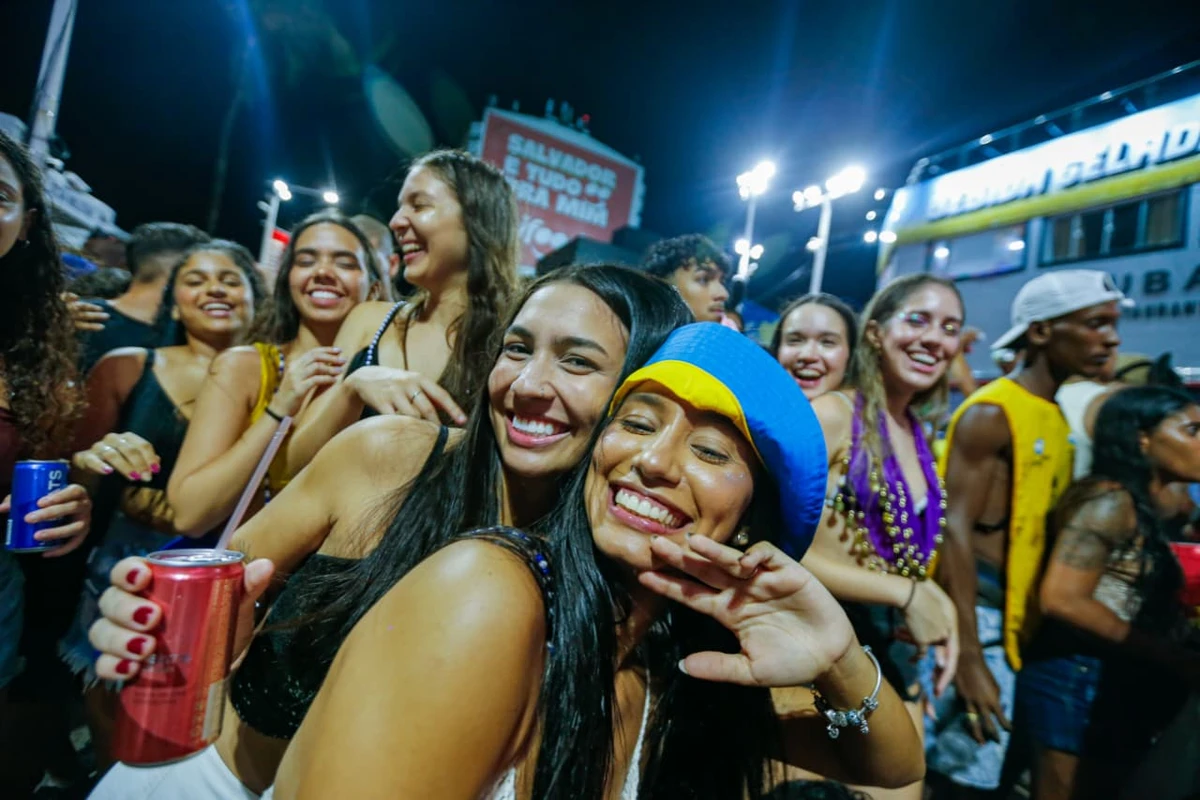 Carnaval no Campo Grande por Arisson Marinho