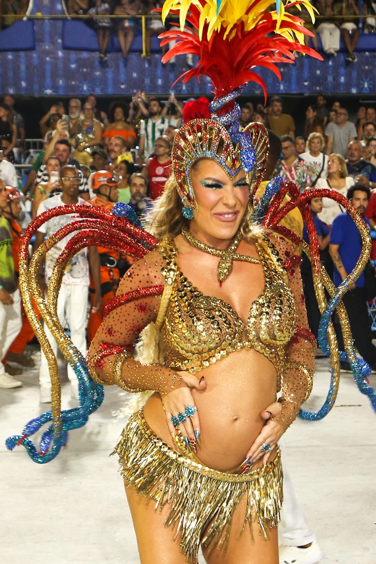 Lore Improta desfilou grávida por Dilson Silva/Agnews