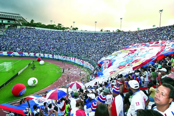 Torcida do Bahia no estádio de Pituaçu