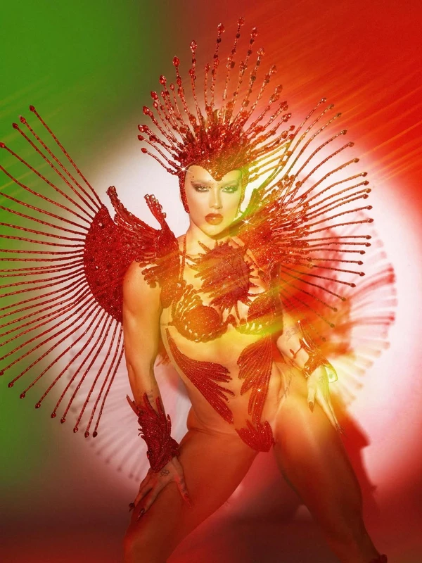 Virginia Fonseca mostra fantasia tecnológica de 15 kg para estreia na Grande Rio por Reprodução/Instagram