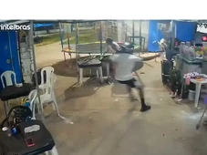 Imagem - Criança é baleada nas costas durante confronto entre facções; um homem morreu