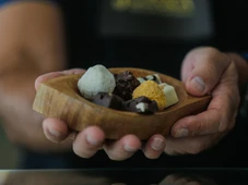 Imagem - Cacau comum fica mais barato, mas chocolate artesanal não deve acompanhar queda; entenda