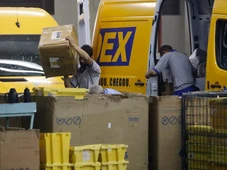 Imagem - Correios acumulam perdas bilionárias após 'taxa das blusinhas' e veem receita despencar