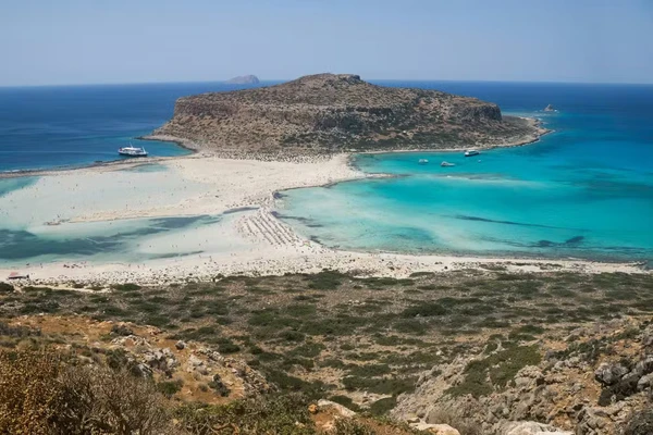 3ªLagoa de Balos (Creta, Grécia) por Krzysztof Dubiel/ Unsplash