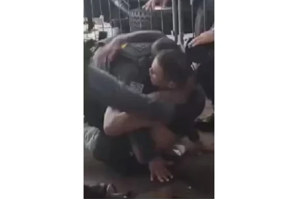 Cadete foi agredido e preso por Reprodução
