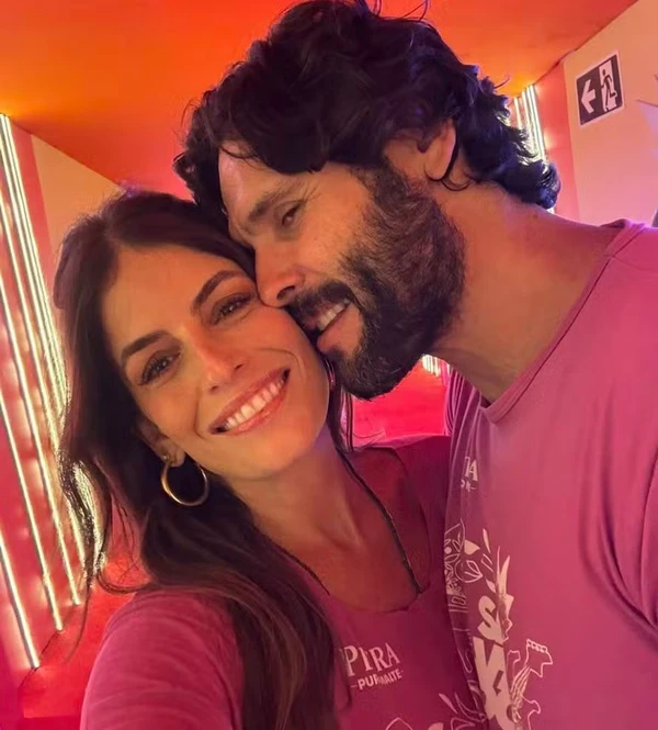 Dudu Azevedo e Fernanda Mader no Carnaval de Salvador por Reprodução