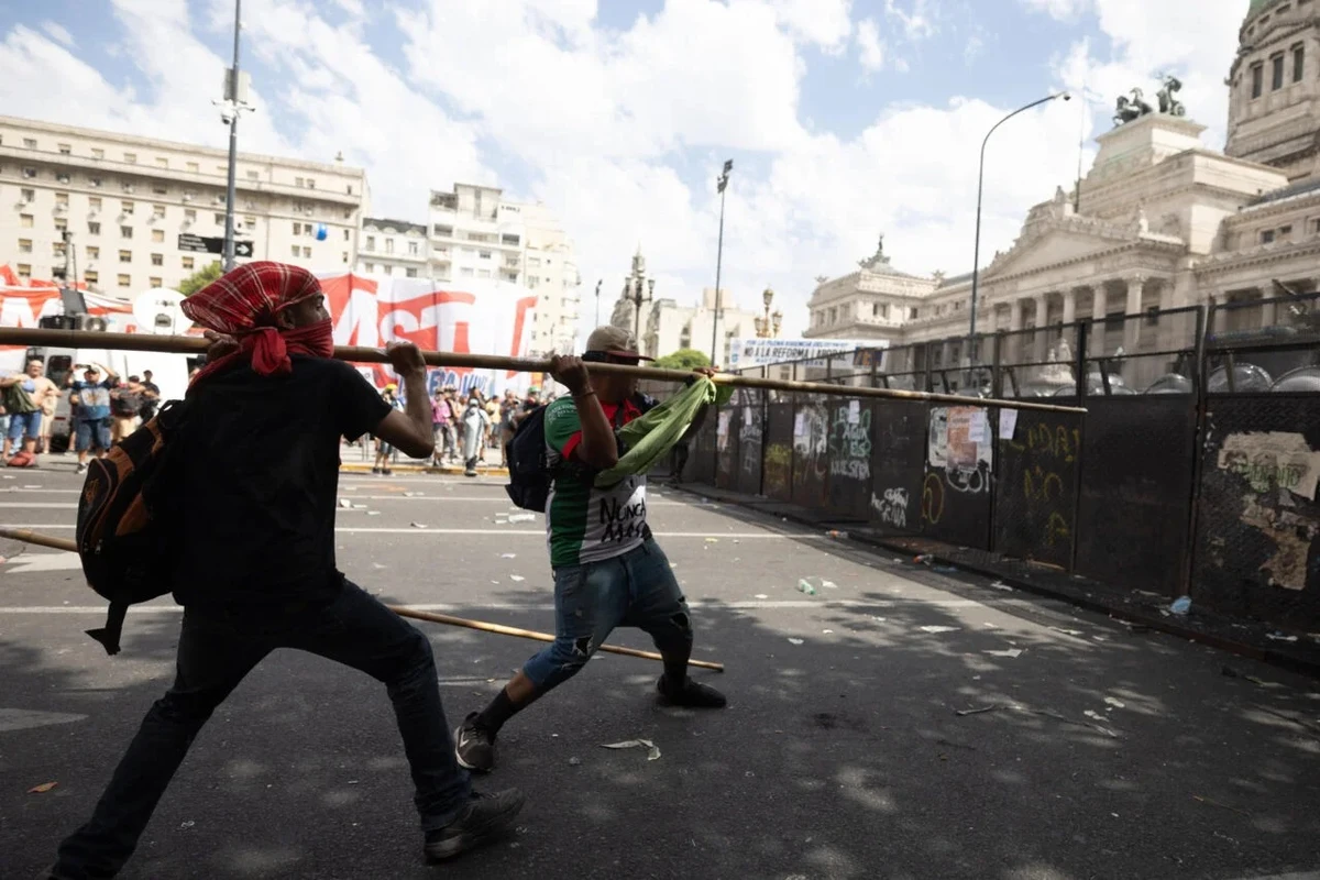 Reforma trabalhista já foi alvo de protestos por Reprodução