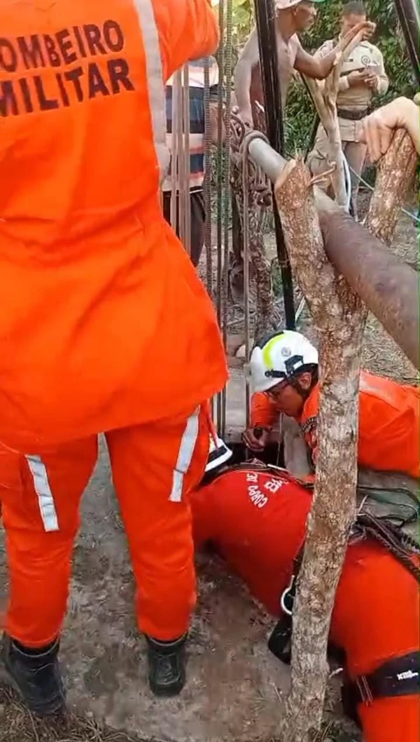 Resgate foi realizado pelo Corpo de Bombeiros por Divulgação