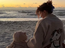 Imagem - Atriz de Stranger Things, Millie Bobby Brown compartilha registro raro com a filha