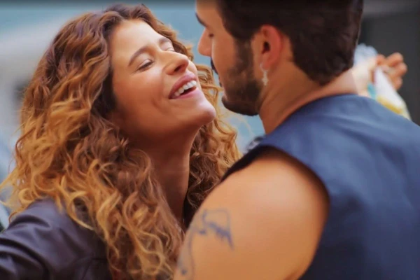 Agrado e João Raul em 'Coração Acelerado'