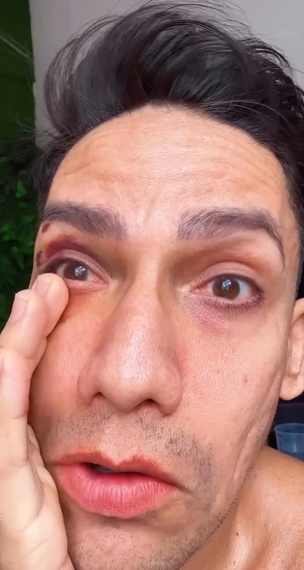 Arquiteto denunciou homofobia nas redes sociais por Reprodução