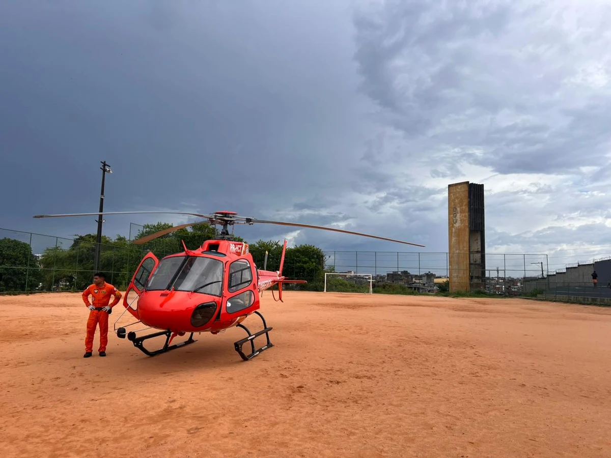 Bombeiros usam helicóptero para salvar homem infartado na Ilha de Itaparica por Reprodução