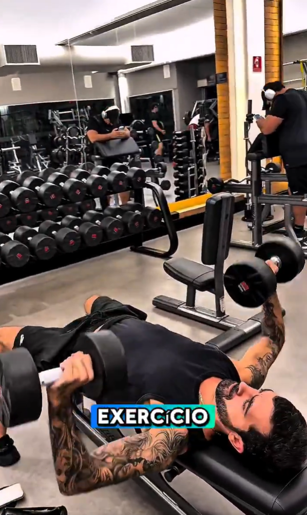 Bruno Drummond mostra rotina nas redes por Reprodução