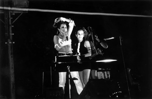 Daniela Mercury na Barra - 1996 por Edson Ruiz - arquivo Correio