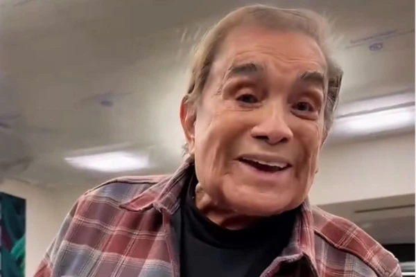 Dedé Santana apresentaria espetáculo