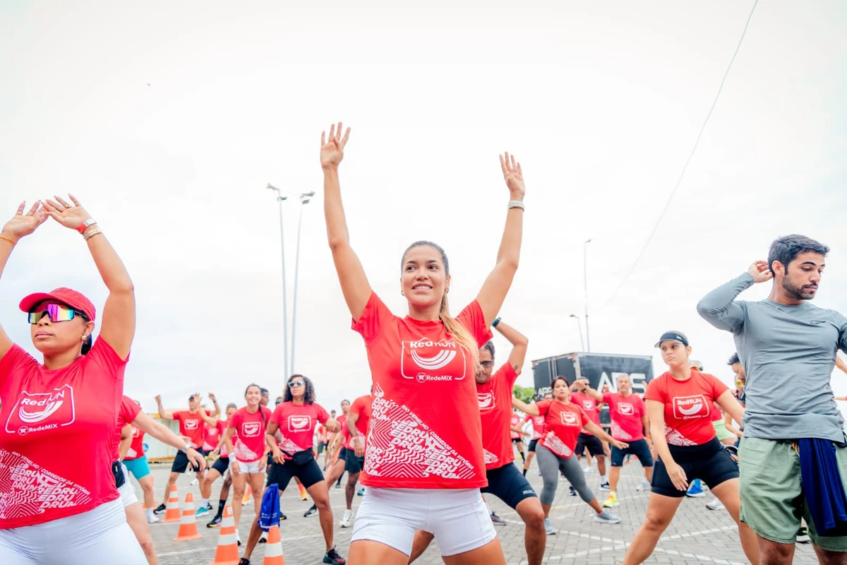 O kit da RedRun inclui camiseta com proteção, produtos exclusivos dos parceiros e estrutura pós-prova que inclui experiências gastronômicas e espaço de convivência. por Divulgação
